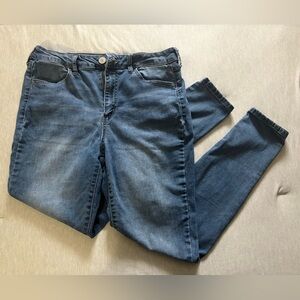 SO Women's High Rise Jegging Jeans in Classic Blue